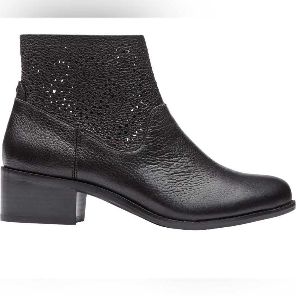 Vionic Luciana Black Perforated Leather Ankle Boots Size 6.5